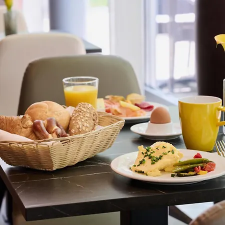 Отель Leonardo&residenz