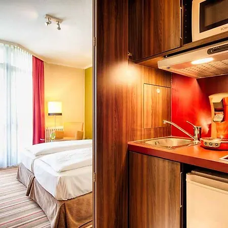 Hotel Leonardo & Residenz 4*