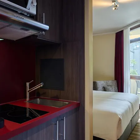 Hotel Leonardo & Residenz 4*