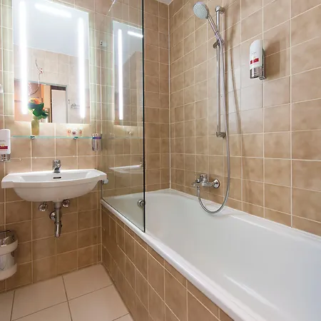 Leonardo & Residenz 4* Μόναχο