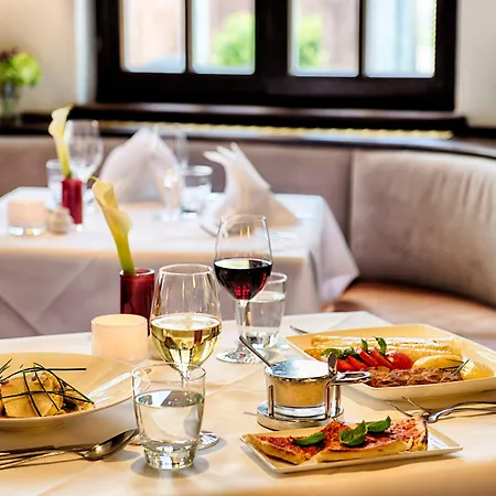 Leonardo & Residenz Hotel 4*