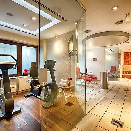 فندق Leonardo & Residenz 4*