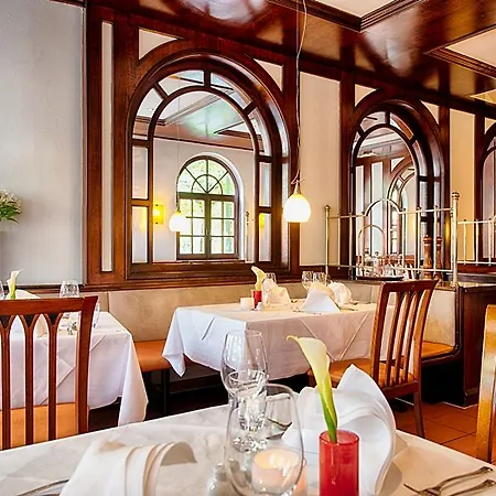 Leonardo & Residenz Hotel 4*