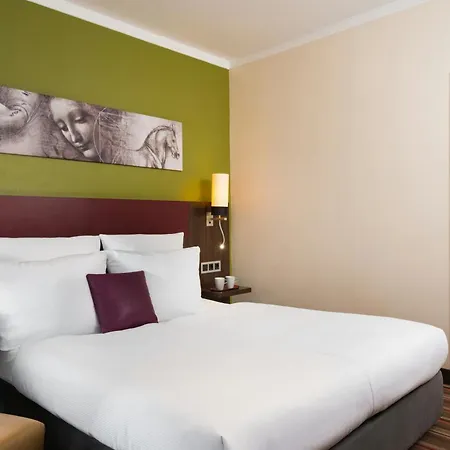Leonardo & Residenz Hotell 4*