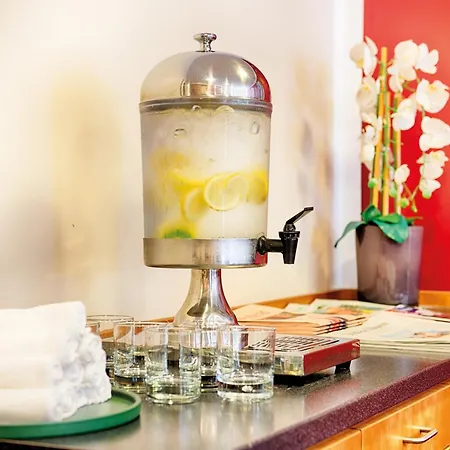 Leonardo & Residenz Hotel 4*